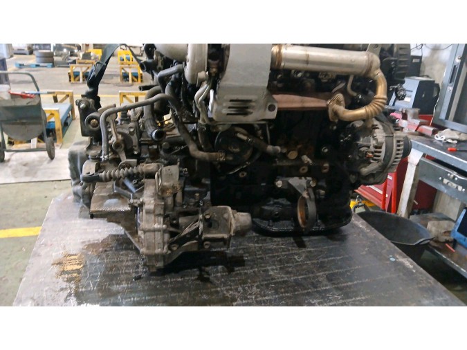 MOTOR CON ACCESORIOS Y CAJA DE CAMBIOS TOYOTA COROLLA 2005