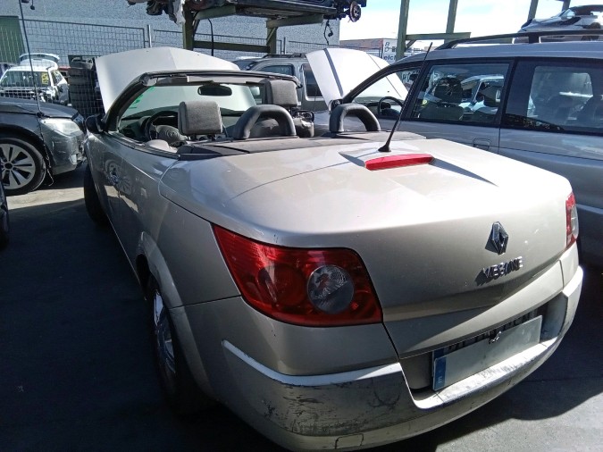 PRETENSOR CINTURÓN DELANTERO DERECHO RENAULT MÉGANE 2004