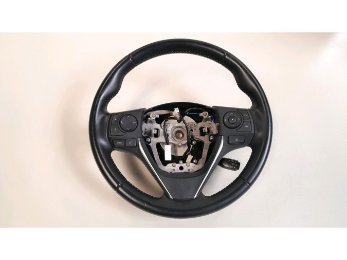 VOLANTE TOYOTA AURIS 2016