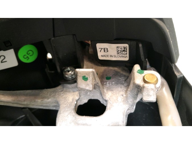 VOLANTE TOYOTA AURIS 2016