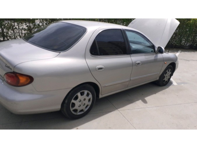 PUERTA DELANTERA DERECHA HYUNDAI LANTRA 2001
