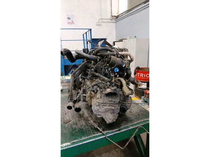 MOTOR SIN ACCEORIOS  Y SIN CAJA DE CAMBIOS CITROEN C8 2004