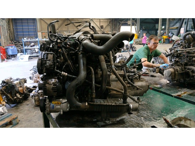 MOTOR SIN ACCEORIOS  Y SIN CAJA DE CAMBIOS CITROEN C8 2004