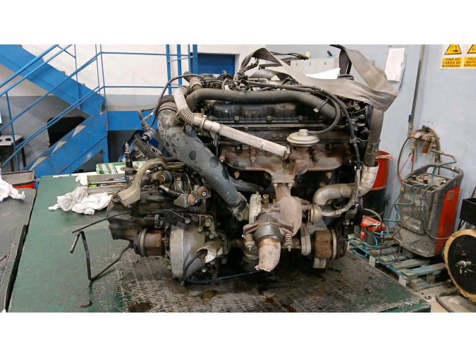 MOTOR SIN ACCEORIOS  Y SIN CAJA DE CAMBIOS CITROEN C8 2004