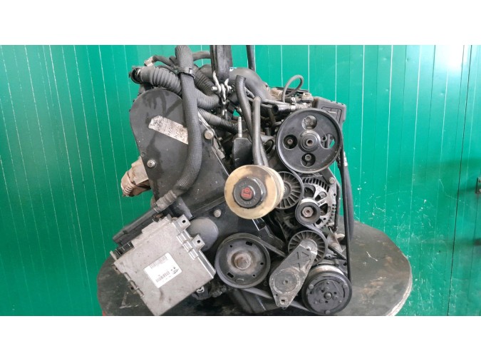 MOTOR CON ACCESORIOS SIN CAJA DE CAMBIOS PEUGEOT 806 1998