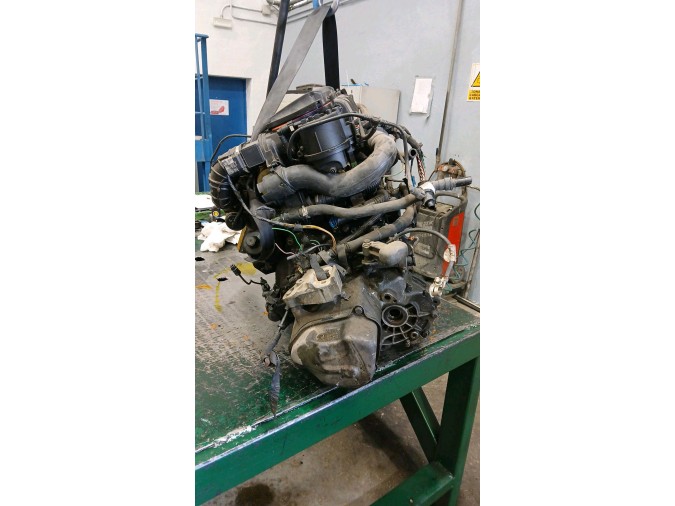 Motor CITROEN C3 2004