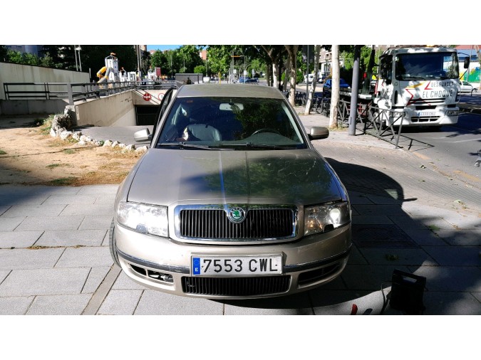 ELEVALUNAS TRASERO DERECHO SKODA SUPERB 2004