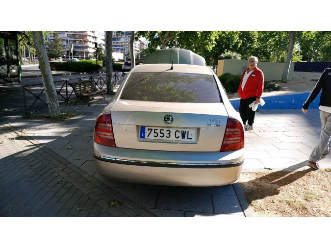MANDO ELEVALUNAS DELANTERO DERECHO SKODA SUPERB 2004