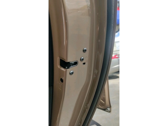 CERRADURA PUERTA TRASERA DERECHA VOLVO V40 41659