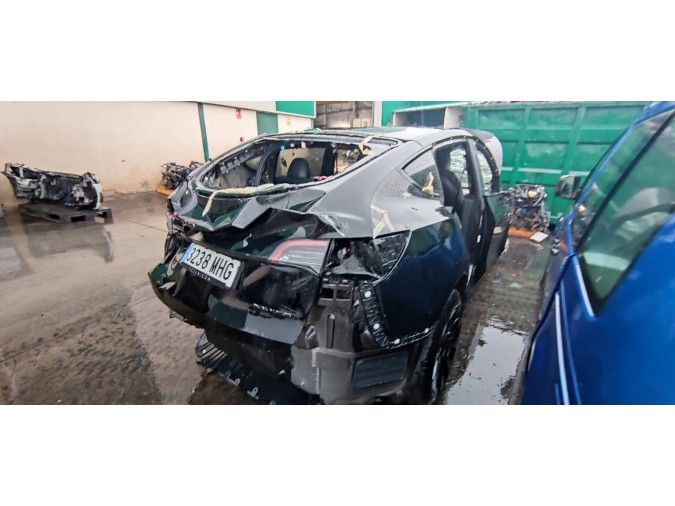 PUERTA DELANTERA DERECHA TESLA MODEL Y negra 2023