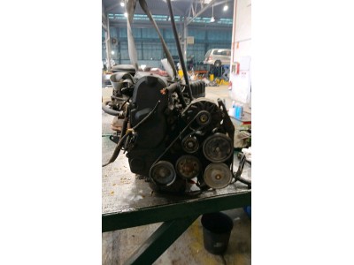 MOTOR CON ACCESORIOS SIN CAJA DE CAMBIOS RENAULT R19