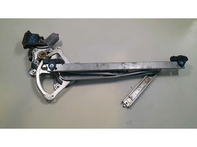 ELEVALUNAS DELANTERO IZQUIERDO TOYOTA AURIS 2016