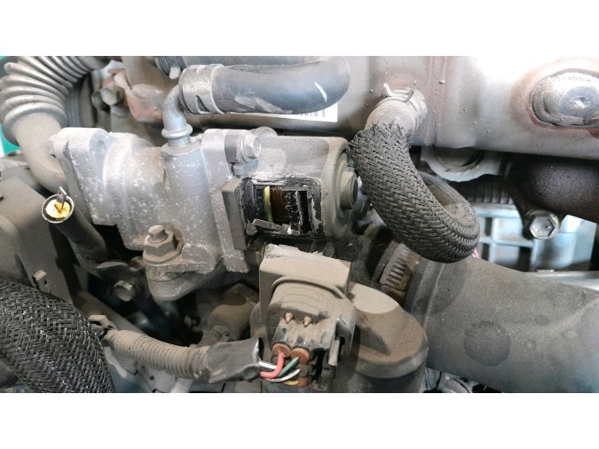 MOTOR CON ACCESORIOS Y CAJA DE CAMBIOS TOYOTA COROLLA 2005
