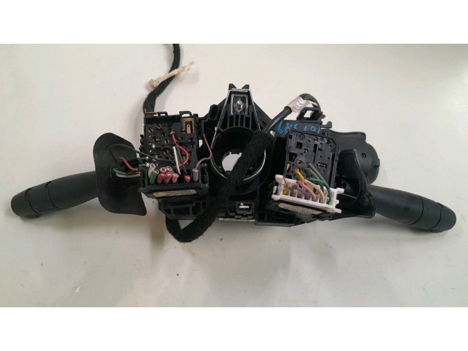 MANDO MULTIFUNCION DACIA DUSTER 2010