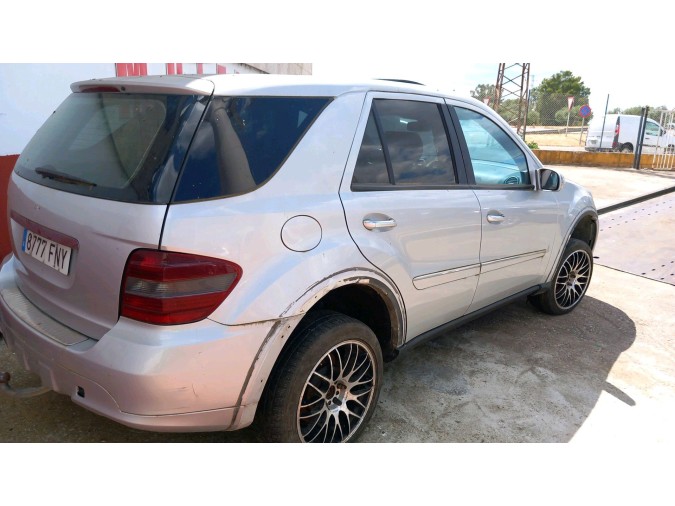 PILOTO TRASERO DERECHO MERCEDES ML 420 CDI 4MATIC 2007