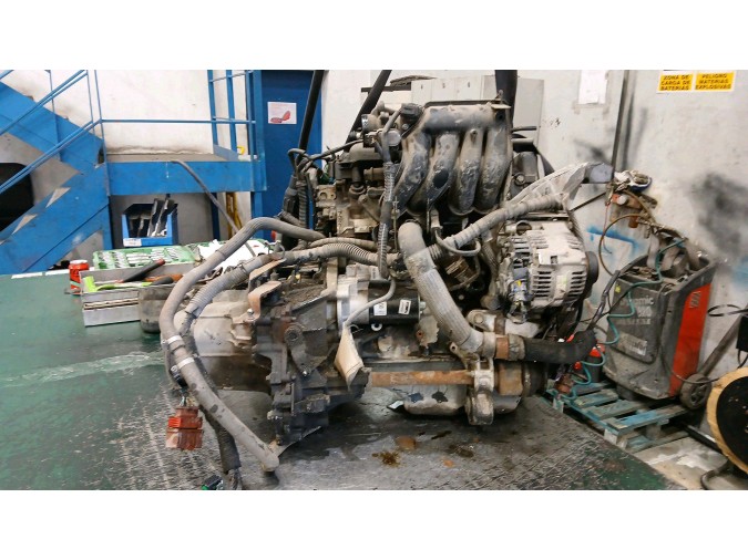 MOTOR CON ACCESORIOS Y CAJA DE CAMBIOS PEUGEOT 306 2000