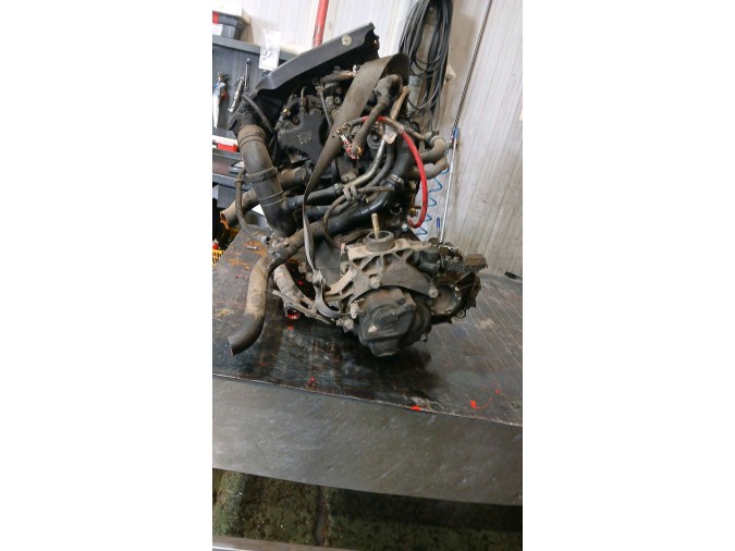 MOTOR CON ACCESORIOS Y CAJA DE CAMBIOS FIAT PUNTO 2004