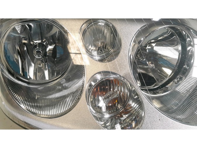 FARO DELANTERO DERECHO VOLKSWAGEN TOURAN 2004