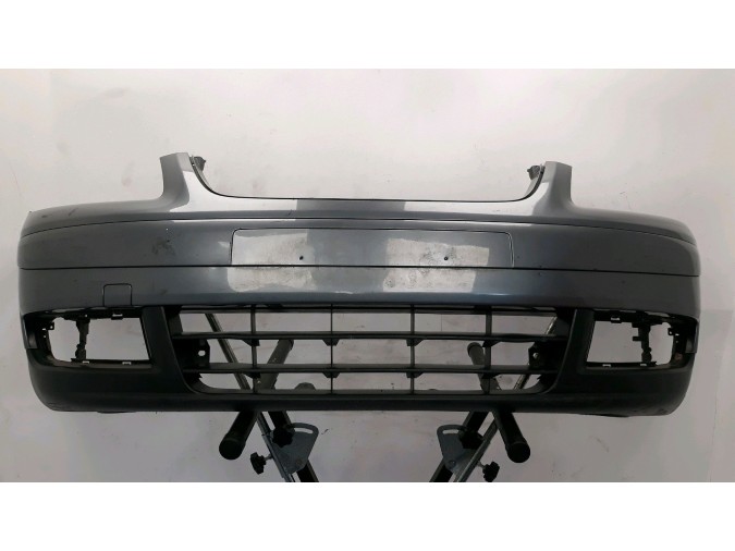 PARAGOLPES DELANTERO VOLKSWAGEN TOURAN GRIS 2004