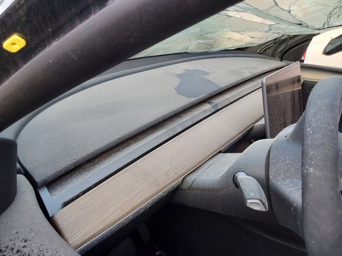 SALPICADERO TESLA MODEL Y 2023