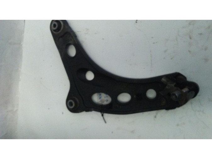 TRAPECIO INFERIOR DELANTERO DERECHO RENAULT TRAFIC 2013
