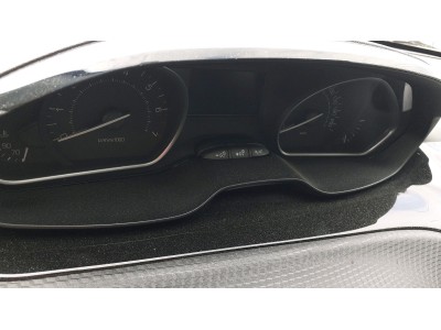 PUERTA TRASERA DERECHA PEUGEOT 2008 VTI 2018