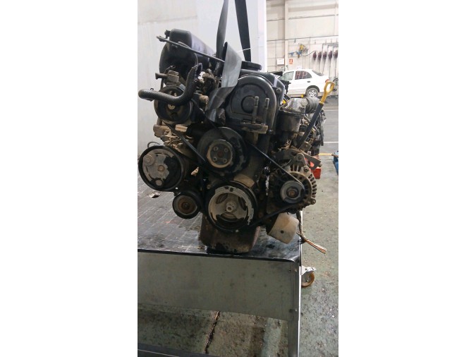 MOTOR CON ACCESORIOS Y CAJA DE CAMBIOS HYUNDAI ACCENT