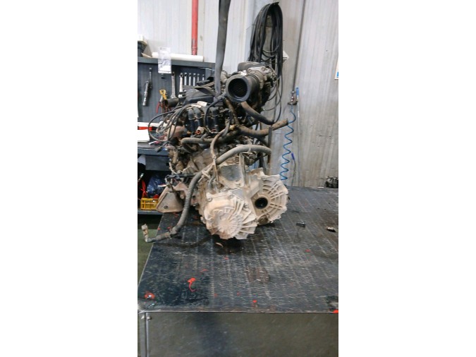 MOTOR CON ACCESORIOS Y CAJA DE CAMBIOS HYUNDAI ACCENT