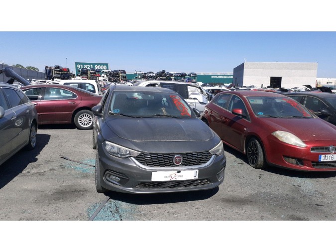 FARO ANTINIEBLA DELANTERO IZQUIERDO FIAT TIPO 2016
