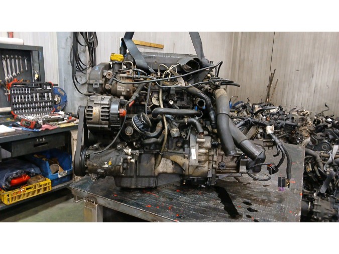 MOTOR CON ACCESORIOS SIN CAJA DE CAMBIOS NISSAN ALMERA 2004