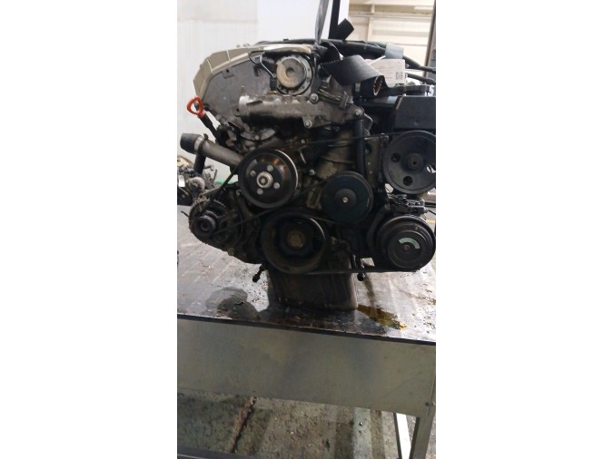 MOTOR CON ACCESORIOS Y CAJA DE CAMBIOS MERCEDES CLK 200
