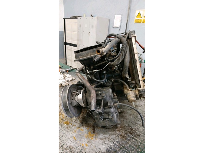 MOTOR CON ACCESORIOS Y CAJA DE CAMBIOS AIXAM MINIVAN 500 4 2004