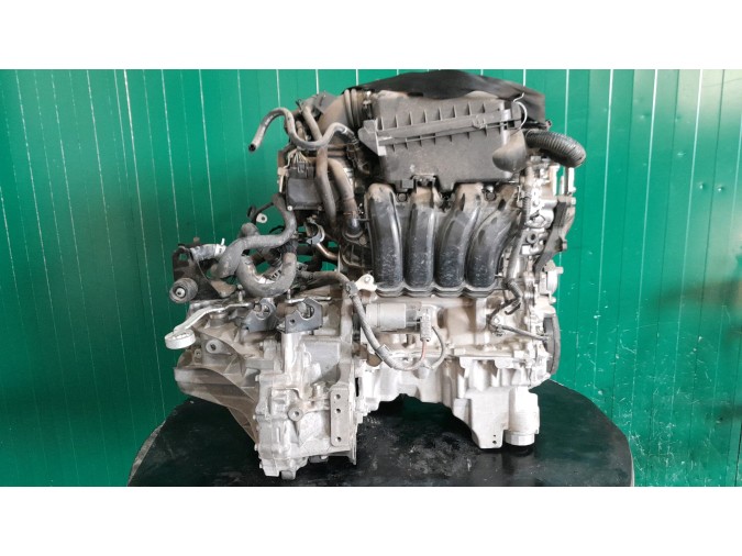 MOTOR CON ACCESORIOS SIN CAJA DE CAMBIOS TOYOTA YARIS