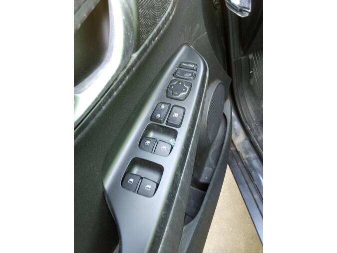 MANDO ELEVALUNAS DELANTERO IZQUIERDO HYUNDAI KONA 2022