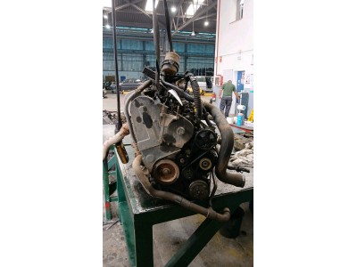 MOTOR CON ACCESORIOS Y CAJA DE CAMBIOS CITROEN JUMPY 1998