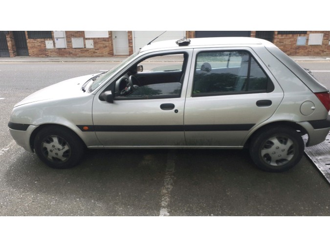 MANDO ELEVALUNAS DELANTERO DERECHO FORD FIESTA 2000