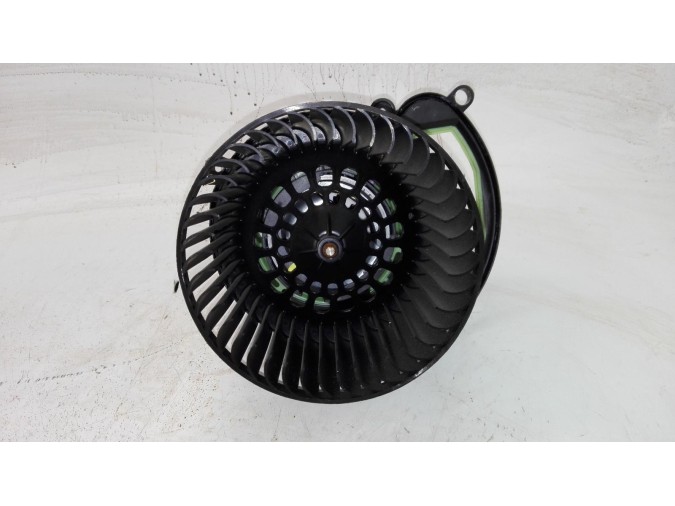 MOTOR DEL CALENTADOR KIA KADJAR 2016