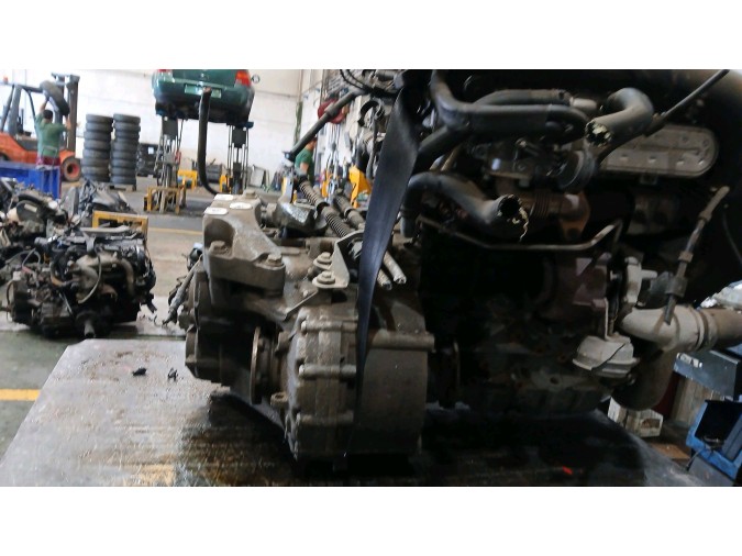 MOTOR CON ACCESORIOS Y CAJA DE CAMBIOS SKODA OCTAVIA 2005