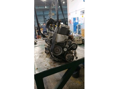 MOTOR CON ACCESORIOS Y CAJA DE CAMBIOS CITROEN C3