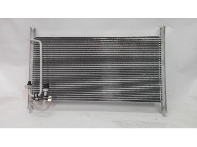 Radiador A/C NISSAN SERENA 1999