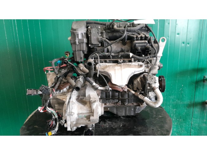 MOTOR CON ACCESORIOS Y CAJA DE CAMBIOS DACIA LOGAN 2014