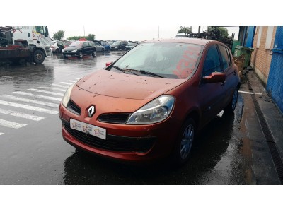 Autorradio RENAULT CLIO 2003