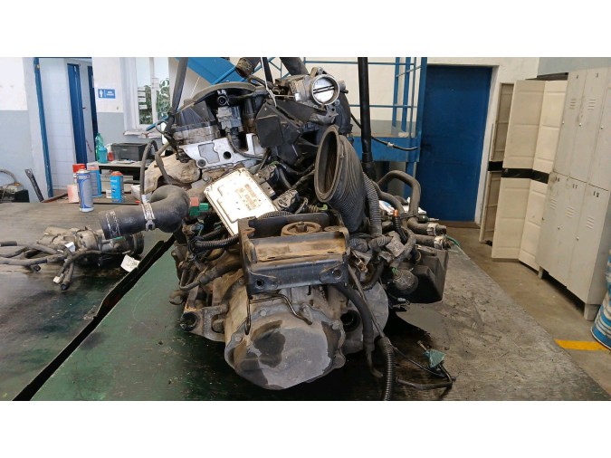 Motor PEUGEOT PART COMBIESP. 1.6E 2001
