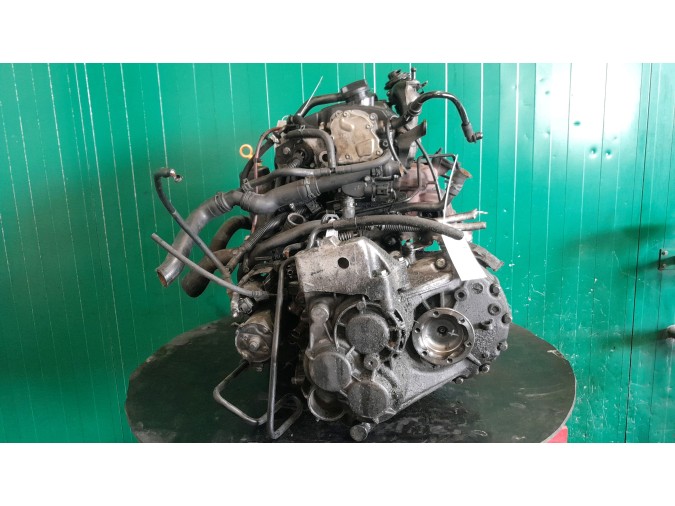 MOTOR CON ACCESORIOS SIN CAJA DE CAMBIOS VOLKSWAGEN BORA 2001