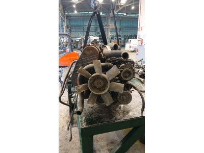 MOTOR CON ACCESORIOS Y CAJA DE CAMBIOS NISSAN TRADE 1992