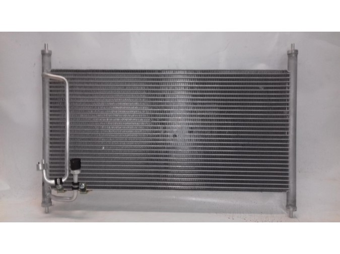 Radiador A/C NISSAN SERENA 2000