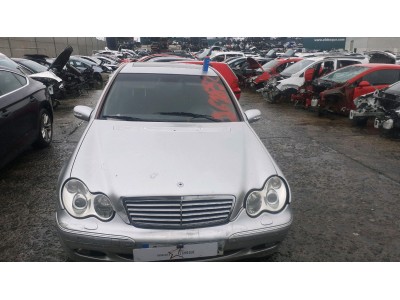 ALETA DELANTERA DERECHA MERCEDES C 270 CDI 2002