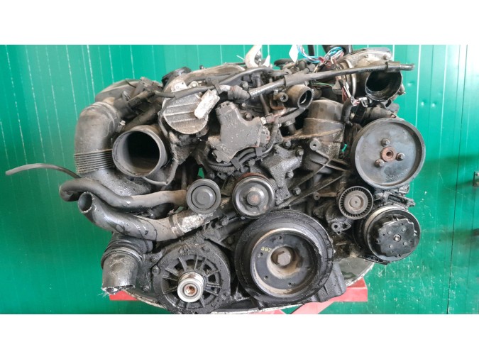 MOTOR CON ACCESORIOS Y CAJA DE CAMBIOS MERCEDES C 270 CDI 2002