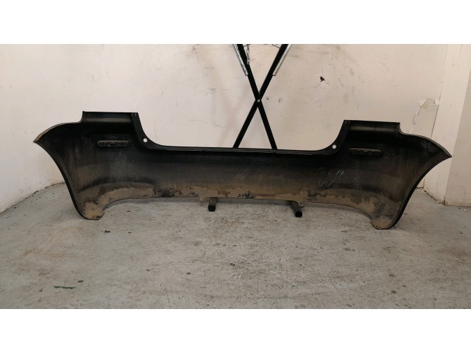 PARAGOLPES TRASERO TOYOTA COROLLA VERSO NEGRO 2006
