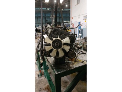 MOTOR CON ACCESORIOS Y CAJA DE CAMBIOS HYUNDAI H1 1999